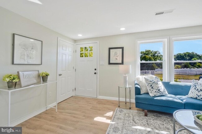 21975 Baja Ln in California, MD - Building Photo - Building Photo