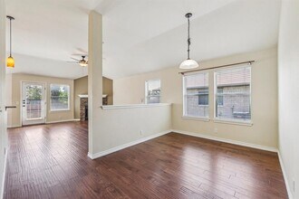 602 Los Robles Rd in Leander, TX - Building Photo - Building Photo