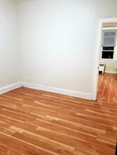 114 Wilkinson Ave in Jersey City, NJ - Foto de edificio - Building Photo