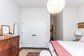 812 S Oakley Blvd-Unit -2 in Chicago, IL - Building Photo - Building Photo