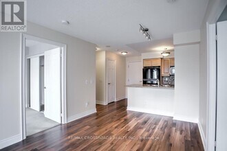 25 Greenview Ave in Toronto, ON - Building Photo - Building Photo