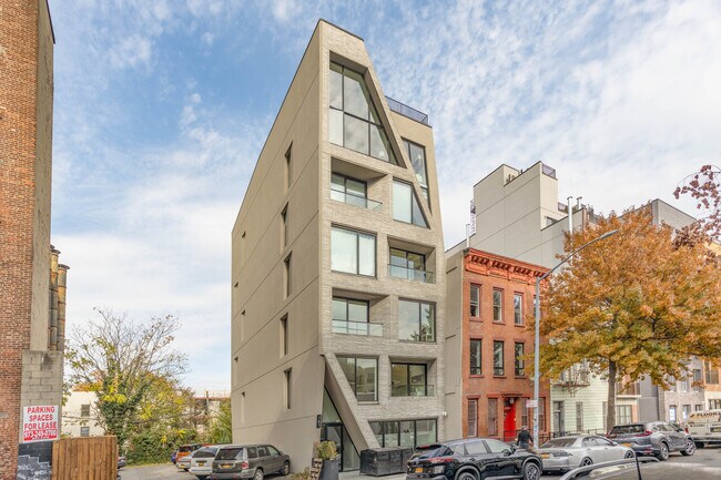 141 Green St in Brooklyn, NY - Foto de edificio - Building Photo