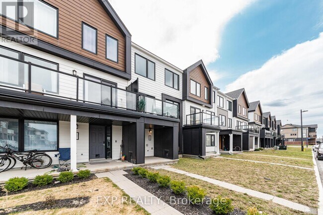 99 Kyanite Ln in Ottawa, ON - Building Photo - Building Photo