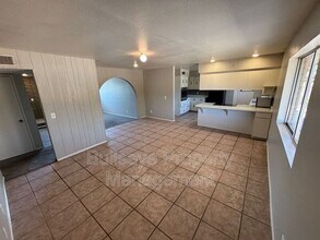 5322 W Caron St in Glendale, AZ - Building Photo - Building Photo