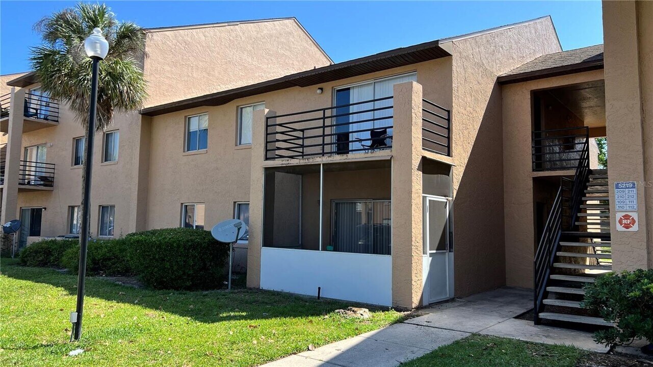 5219 Via Hacienda Cir in Orlando, FL - Building Photo
