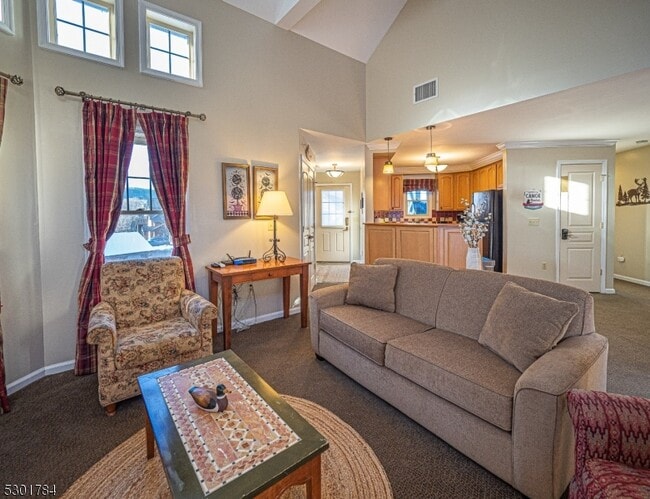 property at 8 Pine Cres