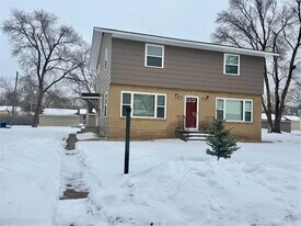 1132 33rd Ave N in St. Cloud, MN - Building Photo