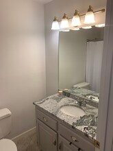 83 Woodland Dr, Unit Woodland Hights in Cromwell, CT - Foto de edificio - Building Photo