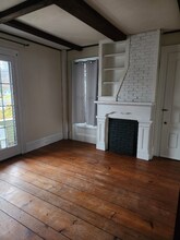 118 Main St, Unit 2 in East Hampton, CT - Building Photo - Building Photo