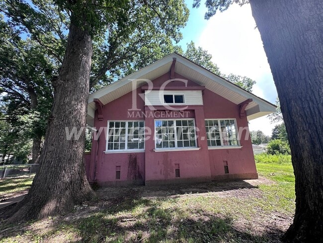 property at 223 Kentucky Ave