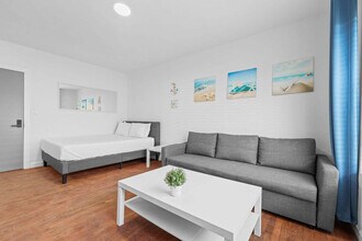 7340 Harding Ave in Miami Beach, FL - Building Photo - Building Photo
