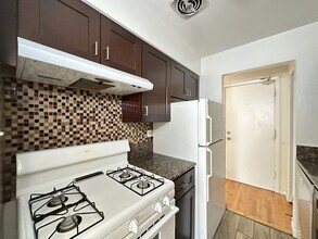 3710 N Pine Grove Ave in Chicago, IL - Foto de edificio - Building Photo