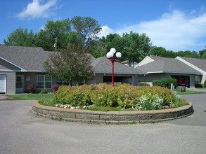 Glen Terrace Townhomes in Glenwood, MN - Building Photo - Building Photo