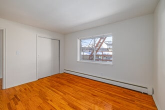 Oak Terrace in Hackensack, NJ - Foto de edificio - Interior Photo