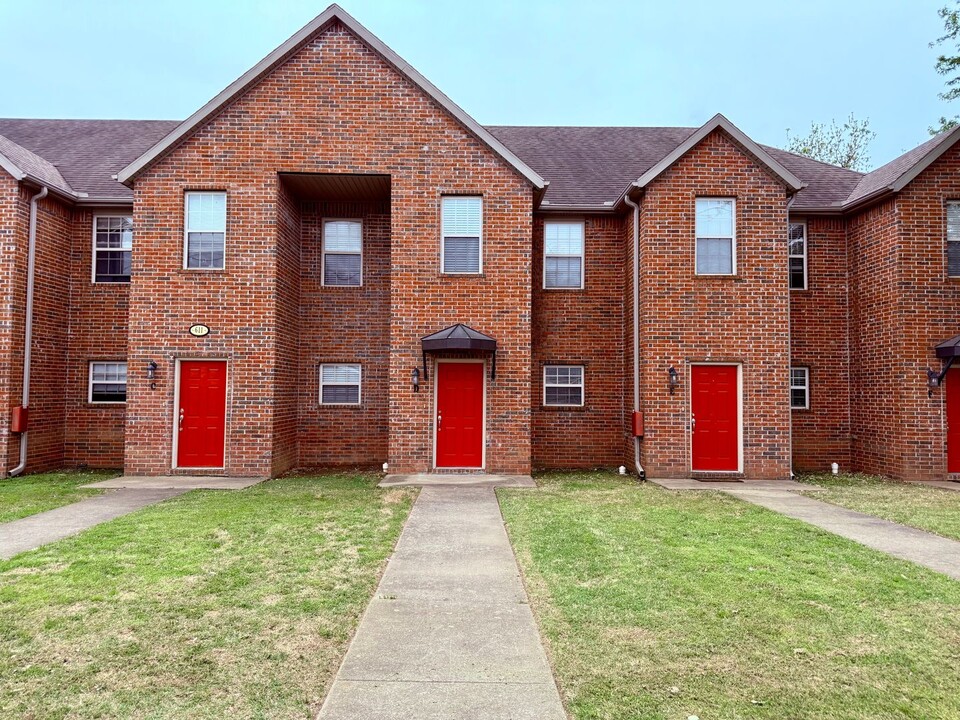 611-D Grove in Bethel Heights, AR - Foto de edificio
