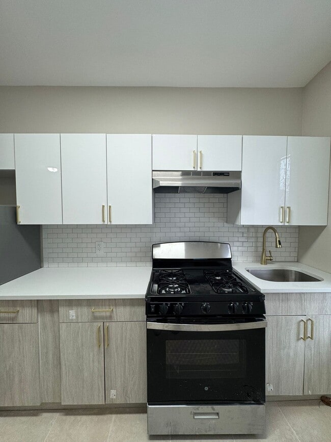 856 S 16th St, Unit 3d
