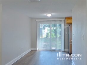 1017 Jadewood Ave in Clearwater, FL - Building Photo - Building Photo