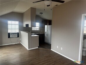 1451 Offermann Hill Rd in San Marcos, TX - Building Photo - Building Photo