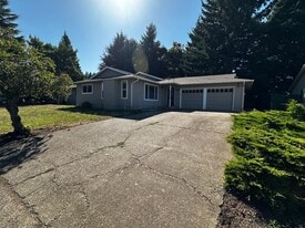 5419 Joan Dr N in Keizer, OR - Building Photo