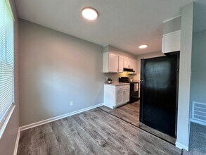 1008 W Parkway Ave in Knoxville, TN - Building Photo - Building Photo