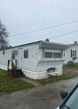 2006 E Prospect Rd in Ashtabula, OH - Building Photo - Building Photo