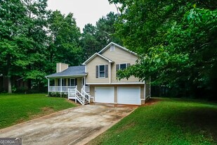 42 King Edward Dr in Dallas, GA - Building Photo