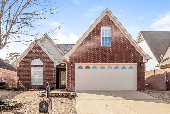 property at 3135 Quartz Dr