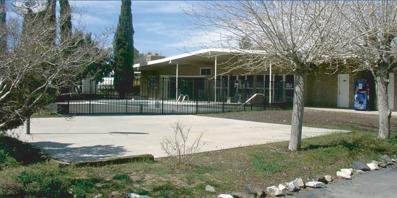 Coral Isle Mobile Estate in Hesperia, CA - Building Photo