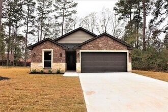 611 Foxmeadow Ln in Cleveland, TX - Building Photo - Building Photo