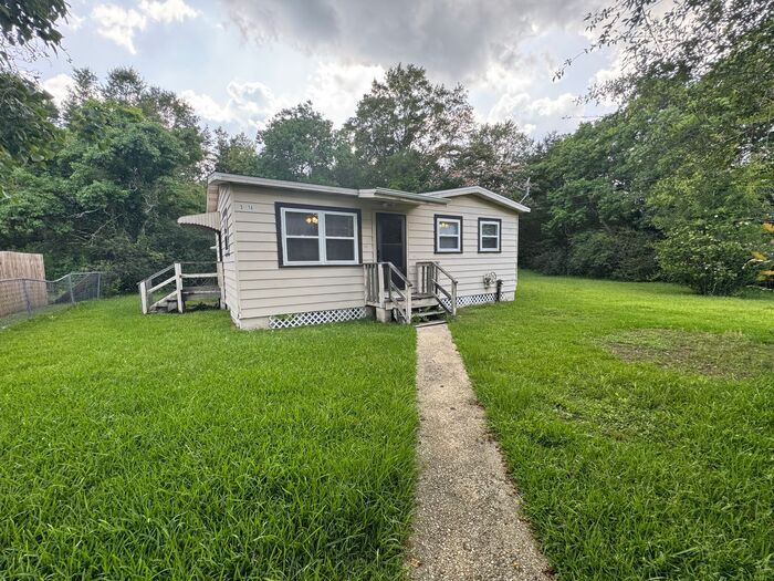3197 US-29 in Gonzalez, FL - Building Photo