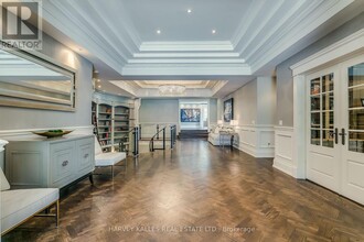 98 Old Colony Rd in Toronto, ON - Building Photo - Building Photo