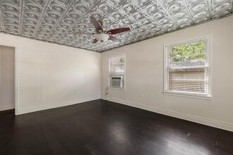 1116 Kettler St in Navasota, TX - Building Photo - Building Photo