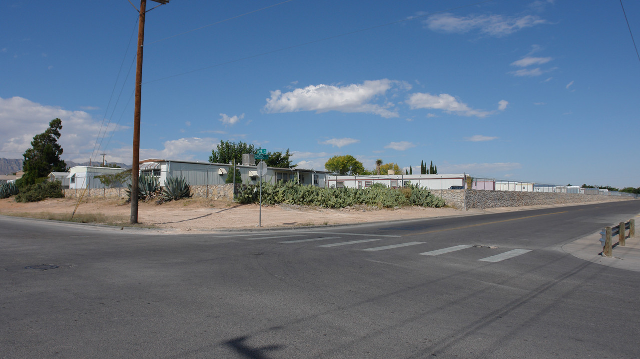 6145 Deer Ave in El Paso, TX - Building Photo