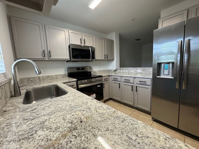 9093 Gervais Cir in Naples, FL - Building Photo - Building Photo