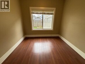 8368 Ruskin Rd in Richmond, BC - Building Photo - Building Photo