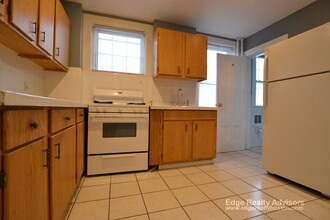 22 Everett Sq, Unit 2 in Boston, MA - Building Photo - Building Photo