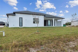 4325 NW 34th Ln in Cape Coral, FL - Building Photo - Building Photo