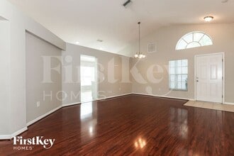 12706 Kings Lake Dr in Gibsonton, FL - Building Photo - Building Photo