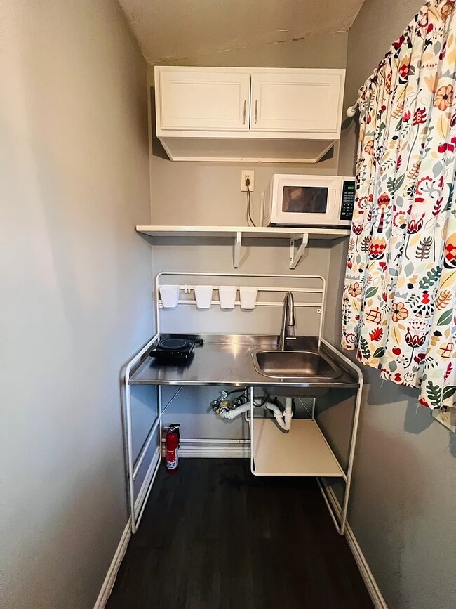 3502 Ivandell Ave, Unit Unit C in Dallas, TX - Building Photo - Building Photo