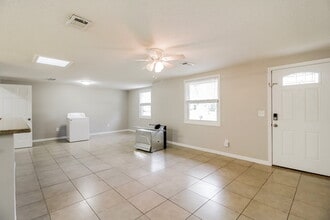 2799 Commanche Ave in Orange Park, FL - Building Photo - Building Photo