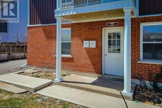218 Mt Albion Rd in Hamilton, ON - Building Photo - Building Photo