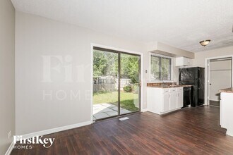 30W118 Maplewood Dr in Warrenville, IL - Building Photo - Building Photo