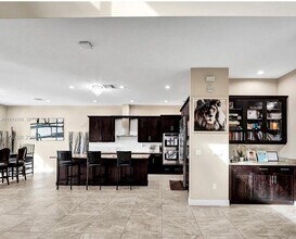 6804 N Stillwater Shores Dr in Davie, FL - Building Photo - Building Photo