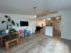 24383 SW 8th Pl in Newberry, FL - Building Photo - Building Photo