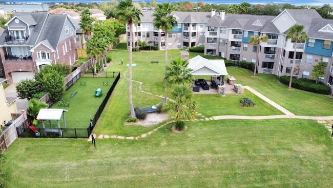 1201 Enterprise in League City, TX - Foto de edificio - Building Photo