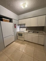 662 NE 132nd St, Unit Beautiful 3 Bed 2 Bath in North Miami, FL - Building Photo