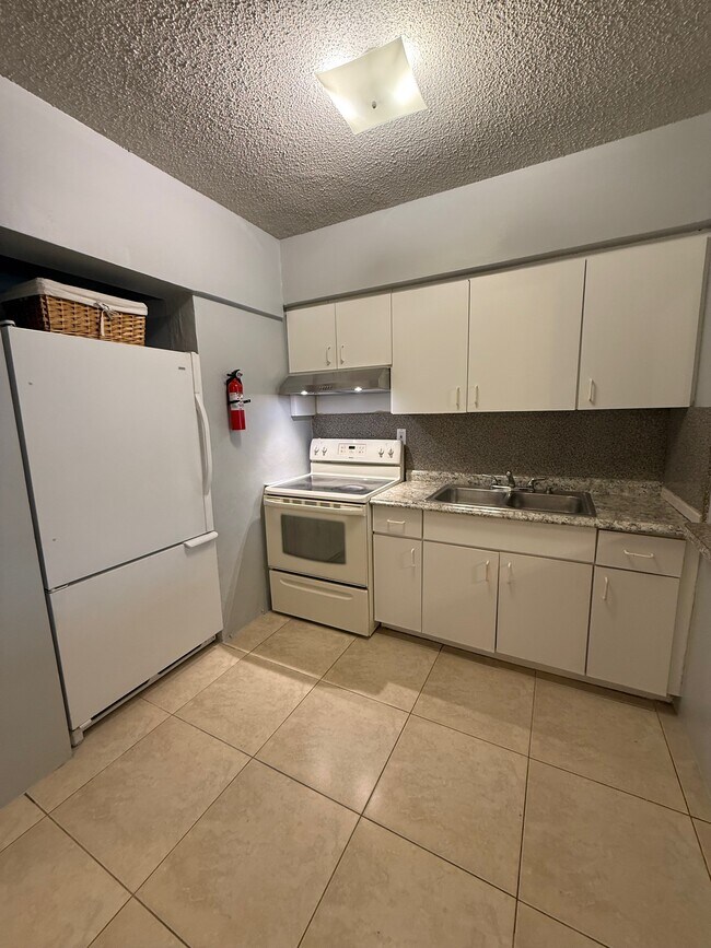 662 NE 132nd St, Unit Beautiful 3 Bed 2 Bath