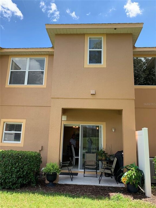 1121 Long Oak Way in Sanford, FL - Building Photo