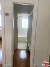 11319 1/4 Iowa Ave in Los Angeles, CA - Building Photo - Building Photo