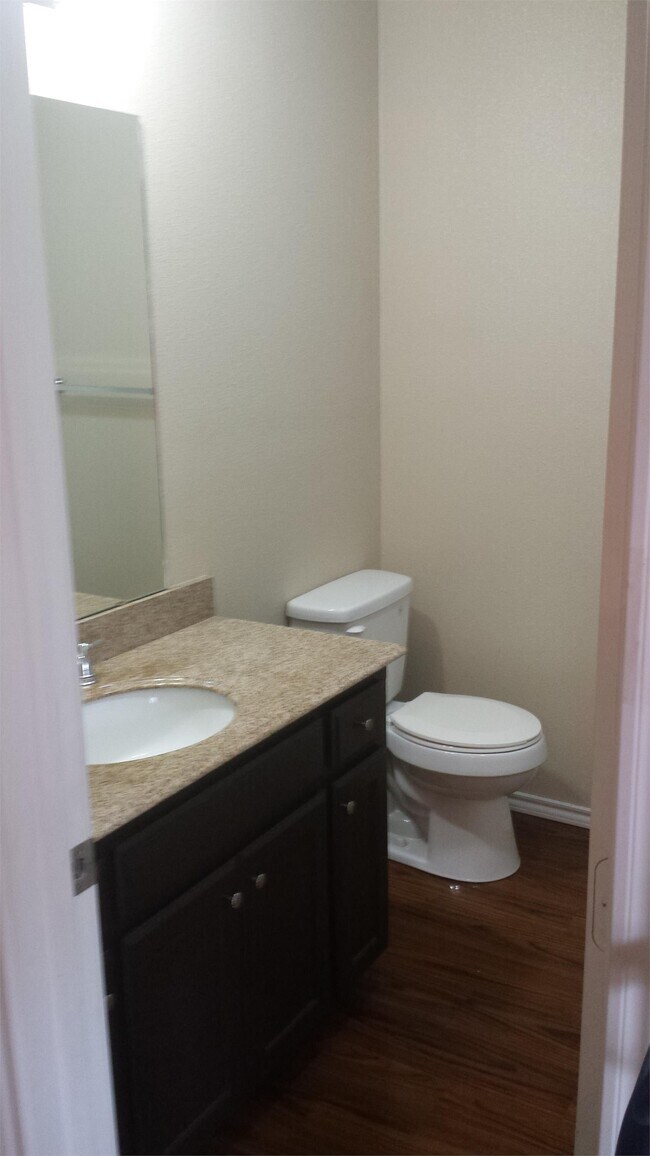 308 Cooper St in Rio Vista, TX - Building Photo - Building Photo